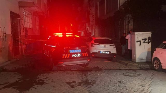 Zeytinburnu'nda polise silahlı saldırı: Şüpheli yakalandı