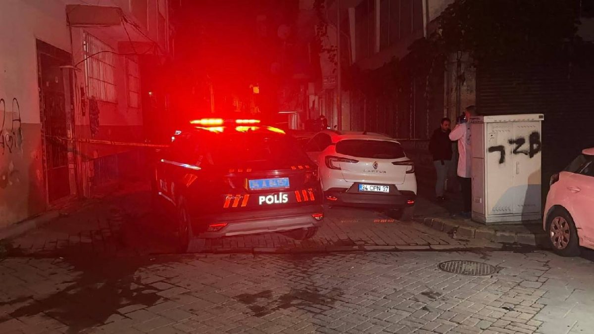Zeytinburnu'nda polise silahlı saldırı: Şüpheli yakalandı
