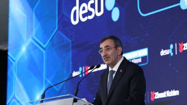 Cumhurbaşkanı Yardımcısı Yılmaz: Sağlık endüstrilerinde hızlı gelişim mümkün