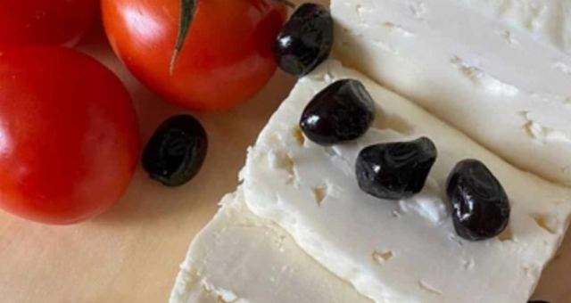 Zeytin ve Peynirin Aynı Anda Tüketimi Sağlığı Tehdit Ediyor