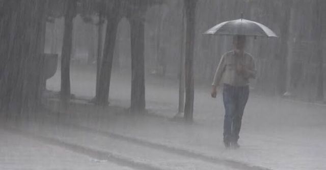 İstanbul'da Sağanak ve Fırtına Uyarısı Yapıldı