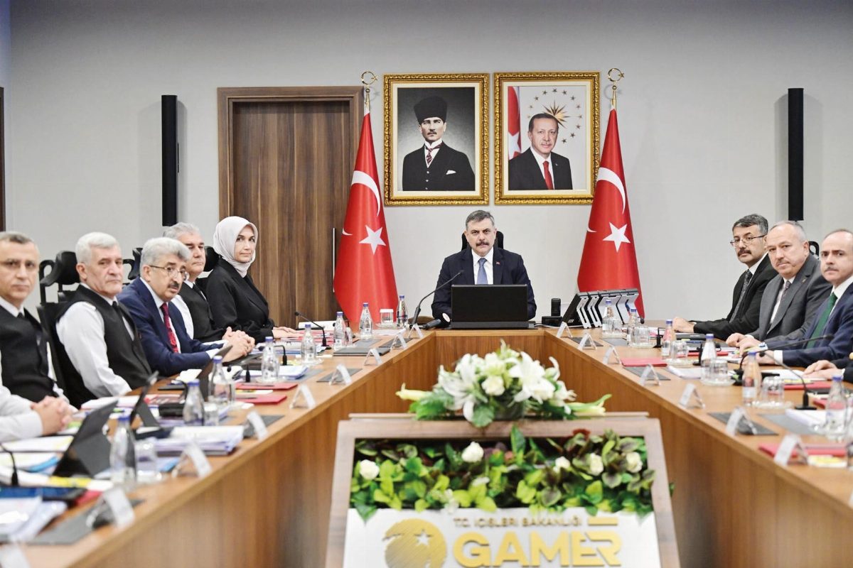 İçişleri Bakanı Çiftçi, okul güvenliği için talimat verdi
