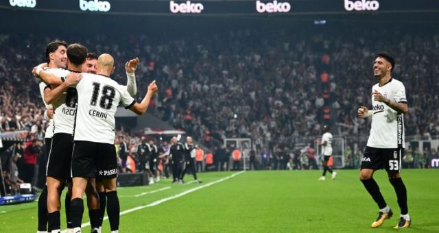 Beşiktaş'ın Vaclav Cerny'si derbiyi kaçıracak