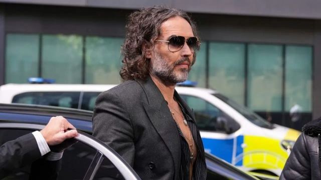 Russell Brand, cinsel saldırgan olarak tanımlandı