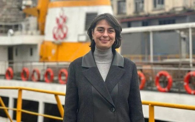 Üsküdar Belediye Başkanı Sinem Dedetaş'tan Dündar Ziya Gültekin'e başsağlığı