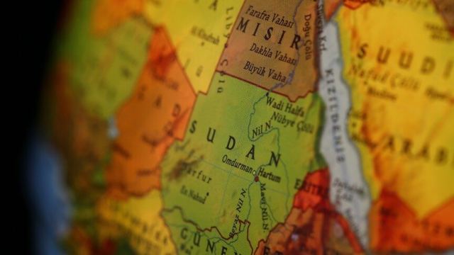 Sudan-Mısır sınırındaki hava saldırısında 72 madenci öldü