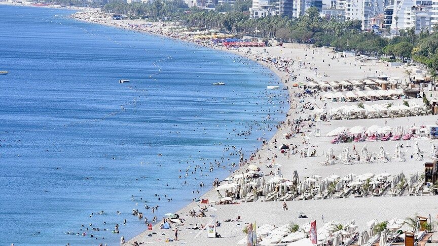 Antalya 2023'te 14 Milyon Yabancı Turist Ağırladı