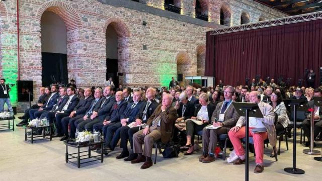 İstanbul'da Bilim Zirvesi: Çocukların Beslenmesi Ele Alındı