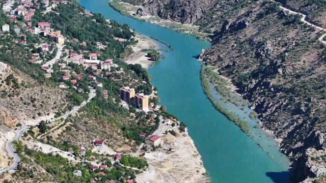 Erzincan, tarihi ve doğal güzellikleriyle ziyaretçileri çekiyor