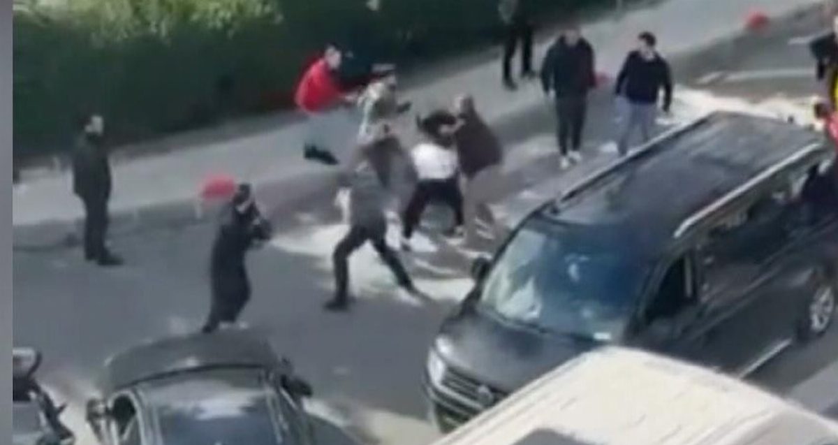 Kartaltepe'de yol verme tartışması kavgaya dönüştü