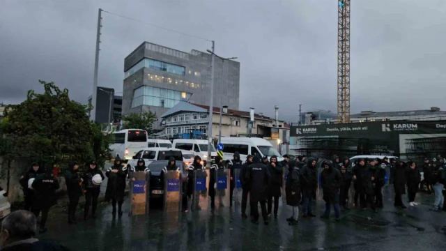 Halk TV'ye Kayyım Atanması Dünya Basınında Gündem Oldu