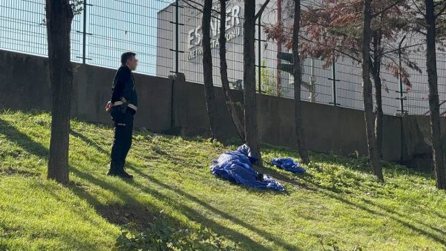 Esenler'de metro istasyonu yakınında şüpheli ölüm gerçekleşti