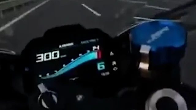İstanbul'da motosiklet sürücüsü 302 km hızla yakalandı