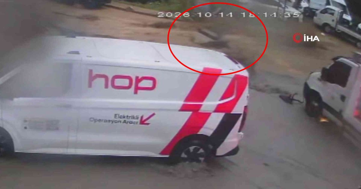 Sarıyer'de Motokurye Sel Sularına Kapıldı