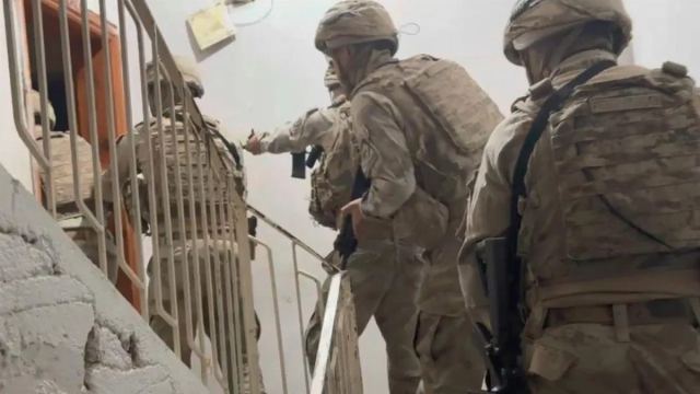 İstanbul'da IŞİD operasyonu: 10 kişi gözaltına alındı