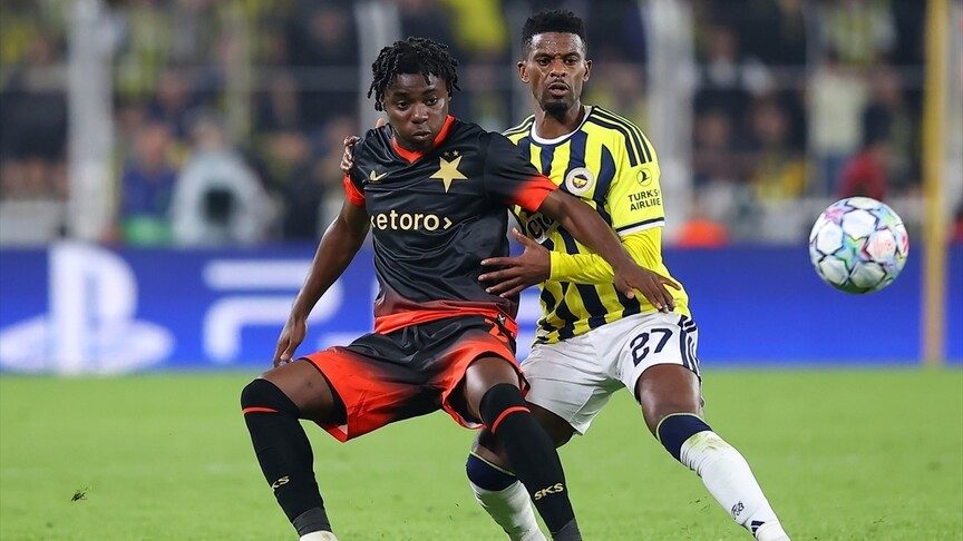 Fenerbahçe, Slavia Prag ile 2-2 berabere kaldı