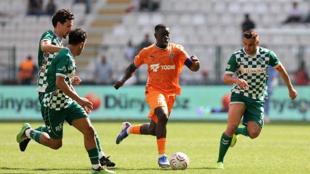 TÜMOSAN Konyaspor ile İstanbul Başakşehir 0-0 berabere kaldı