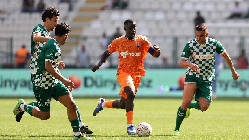 TÜMOSAN Konyaspor ile İstanbul Başakşehir 0-0 berabere kaldı
