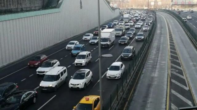 Büyükçekmece'de D-100 Kara Yolu Kapatılacak