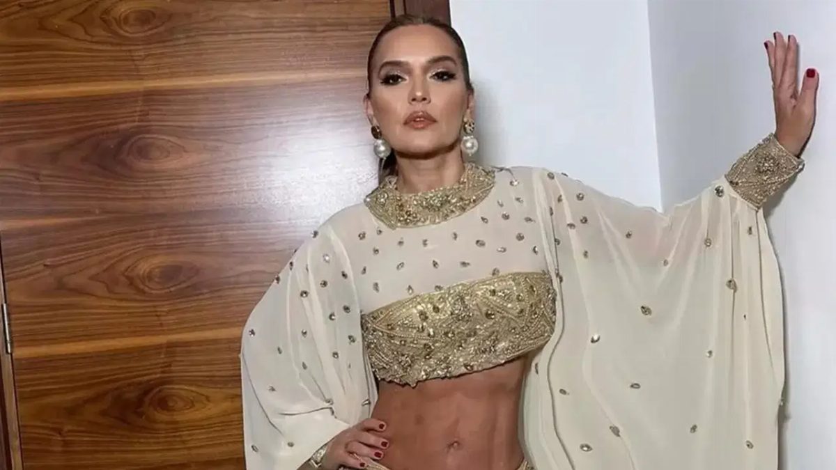 Demet Akalın kimdir, kaç yaşında ve evli mi?