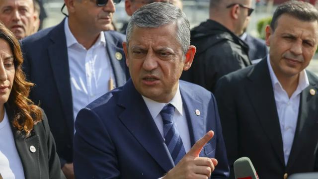 Özgür Özel, İmamoğlu'nun Savunması Üzerine Açıklamalarda Bulundu