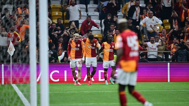 Galatasaray Süper Lig'de Liderliğini İlan Etti