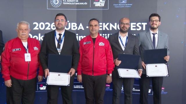 Bakan Kacır, TÜBA-TEKNOFEST Ödüllerini Takdim Etti