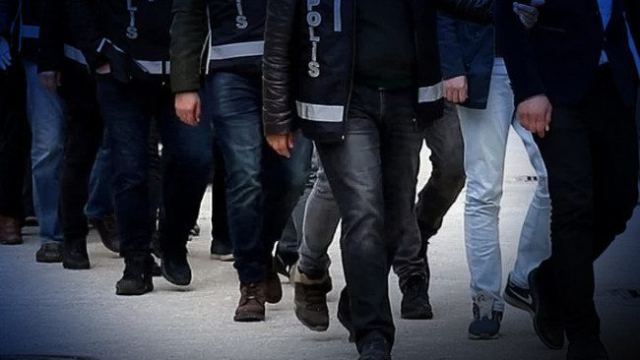İstanbul'da Fon Soruşturmasında 4 Kişi Tutuklandı
