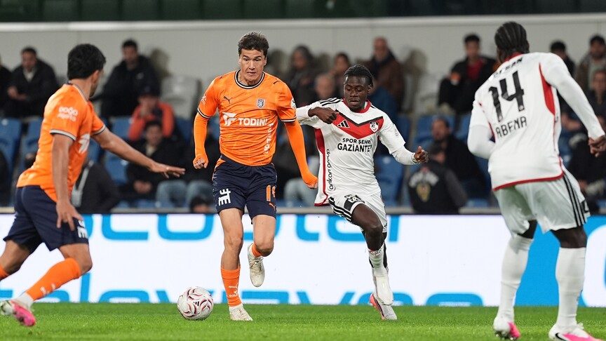 İstanbul Başakşehir, Gaziantep FK'yı 2-1 mağlup etti