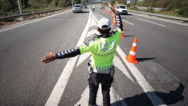 İstanbul'da bazı yollar yarın trafiğe kapatılacak