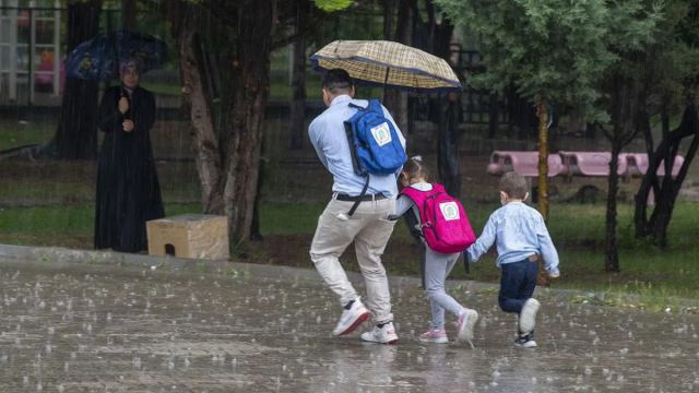 İstanbul'da Okullar 16 Ekim'de Tatil Edildi