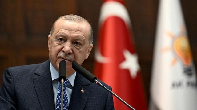 Cumhurbaşkanı Erdoğan, AK Parti Tabanına Övgülerde Bulundu