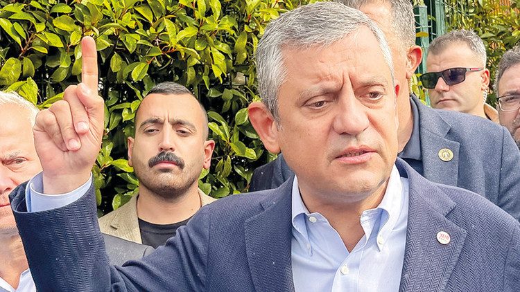 Özgür Özel, Silivri'de İBB davasını izledi