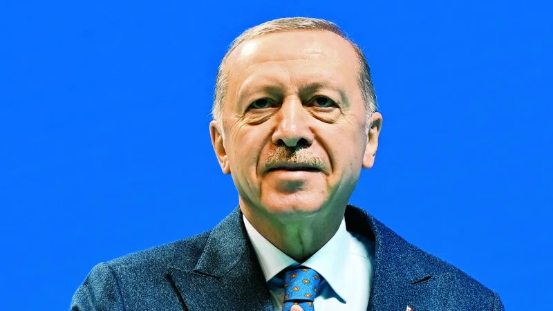 Cumhurbaşkanı Erdoğan, Kadın Kollarına Moral Verdi