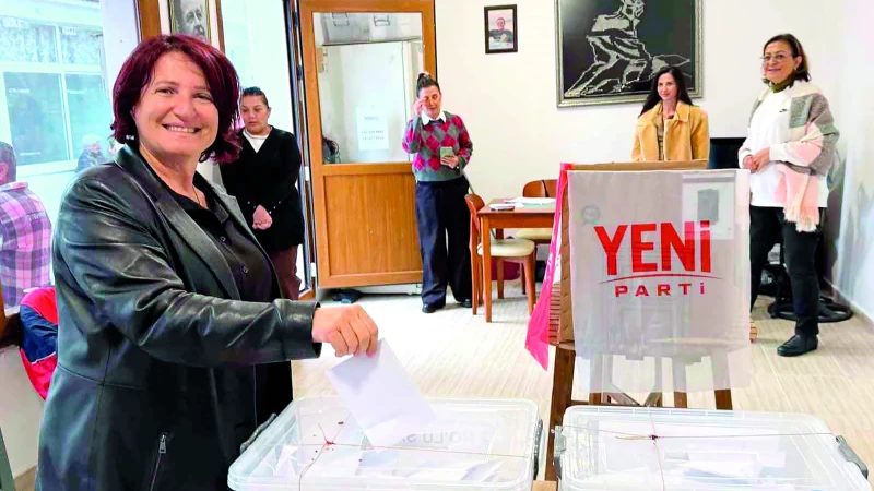 İstanbul'da Özgür Çelik, Genel Merkez'in Desteğiyle Seçildi