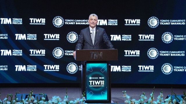 Ticaret Bakanı Bolat: Türkiye ekonomik istikrarını korudu