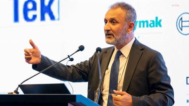 Eyüpsultan Belediyesi'ne operasyon: 28 kişi adliyeye getirildi