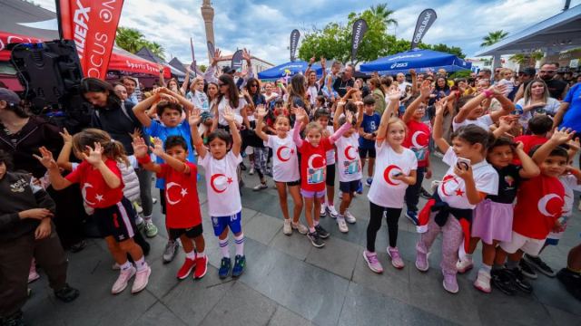 Bodrum Yarı Maratonu heyecanı çocuk koşusuyla başladı