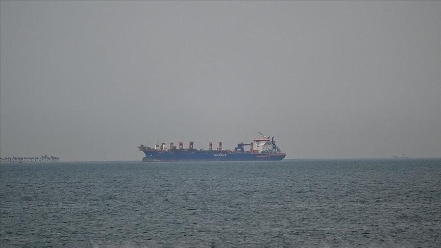 Hürmüz Boğazı'nda petrol tankeri vuruldu