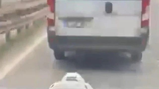 İstanbul'da Servis Aracı Ambulansa Yol Vermedi