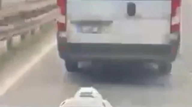 İstanbul'da Servis Aracı Ambulansa Yol Vermedi