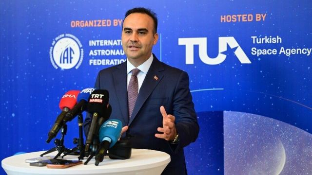 Bakan Kacır: 5-9 Ekim tarihlerinde uzay gündemi Türkiye'de