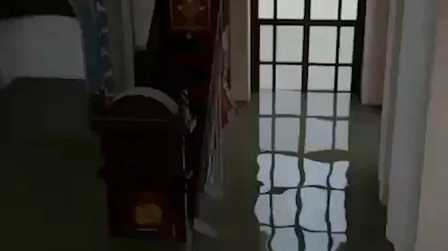 Kağıthane'deki Sadabad Camii sağanak yağışla sular altında kaldı