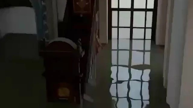 Kağıthane'deki Sadabad Camii sağanak yağışla sular altında kaldı