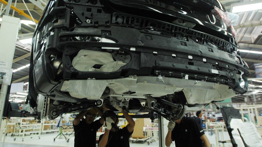 Volkswagen 660 bin çalışanına 2030'a kadar sıfır zam planlıyor
