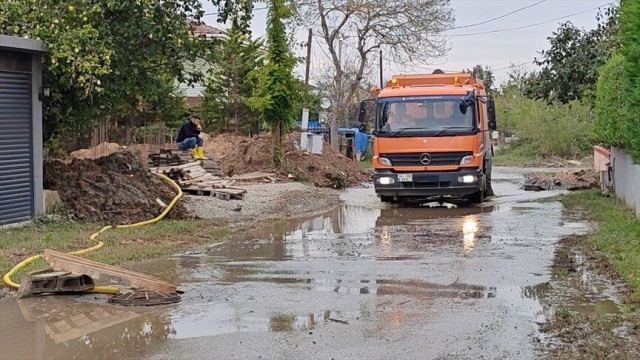 Şile'de sel sonrası temizlik çalışmaları devam ediyor
