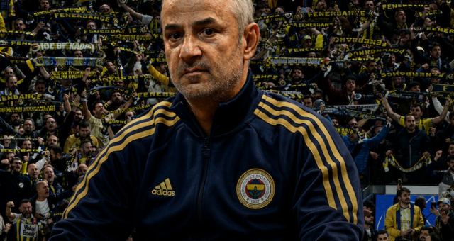 Fenerbahçe taraftarından İsmail Kartal'a istifa çağrısı
