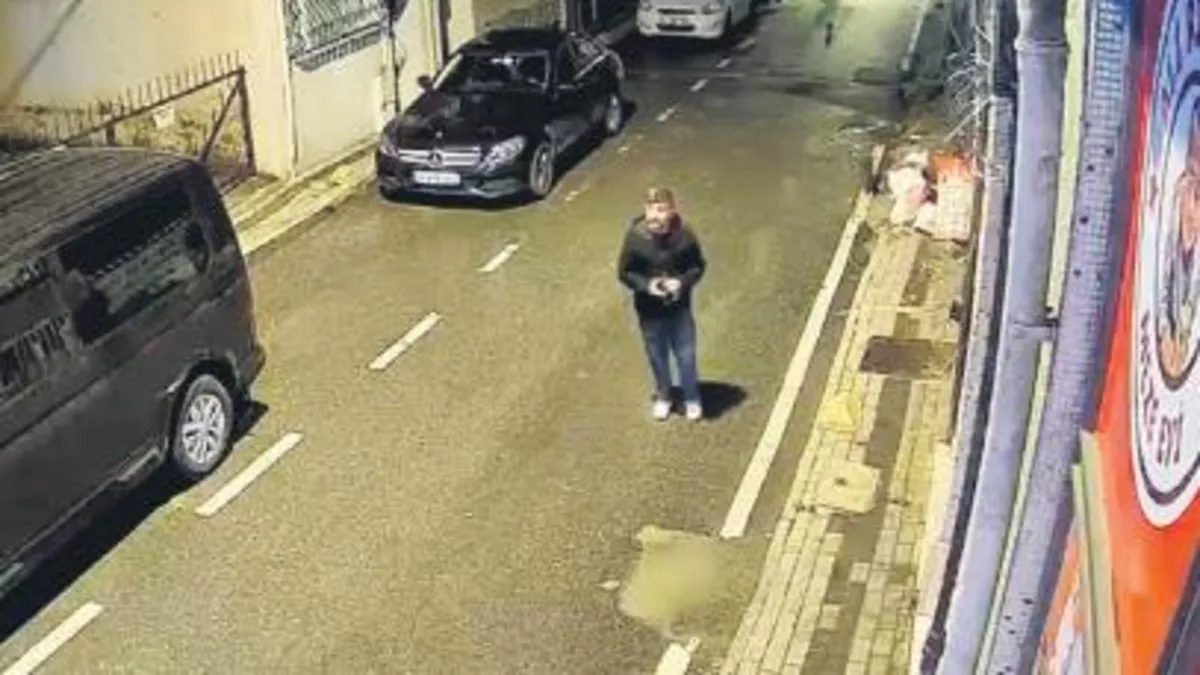 Üsküdar'da 79 yaşındaki emekli dolandırıcıların hedefi oldu