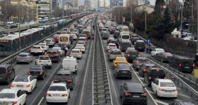 İstanbul, Türkiye'de En Çok Araç Sahibi Şehir Olmaya Devam Ediyor