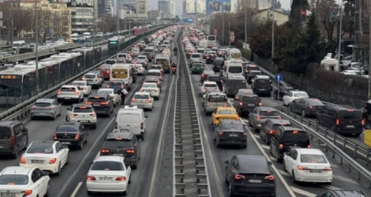İstanbul, Türkiye'de En Çok Araç Sahibi Şehir Olmaya Devam Ediyor